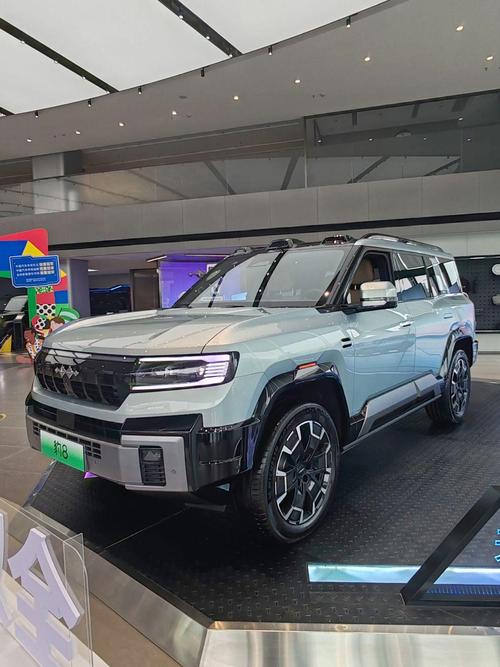 广州荔湾区兴赛明企业管理咨询比亚迪方程豹硬派越野的爆款，英菲尼迪35周年与你共成长